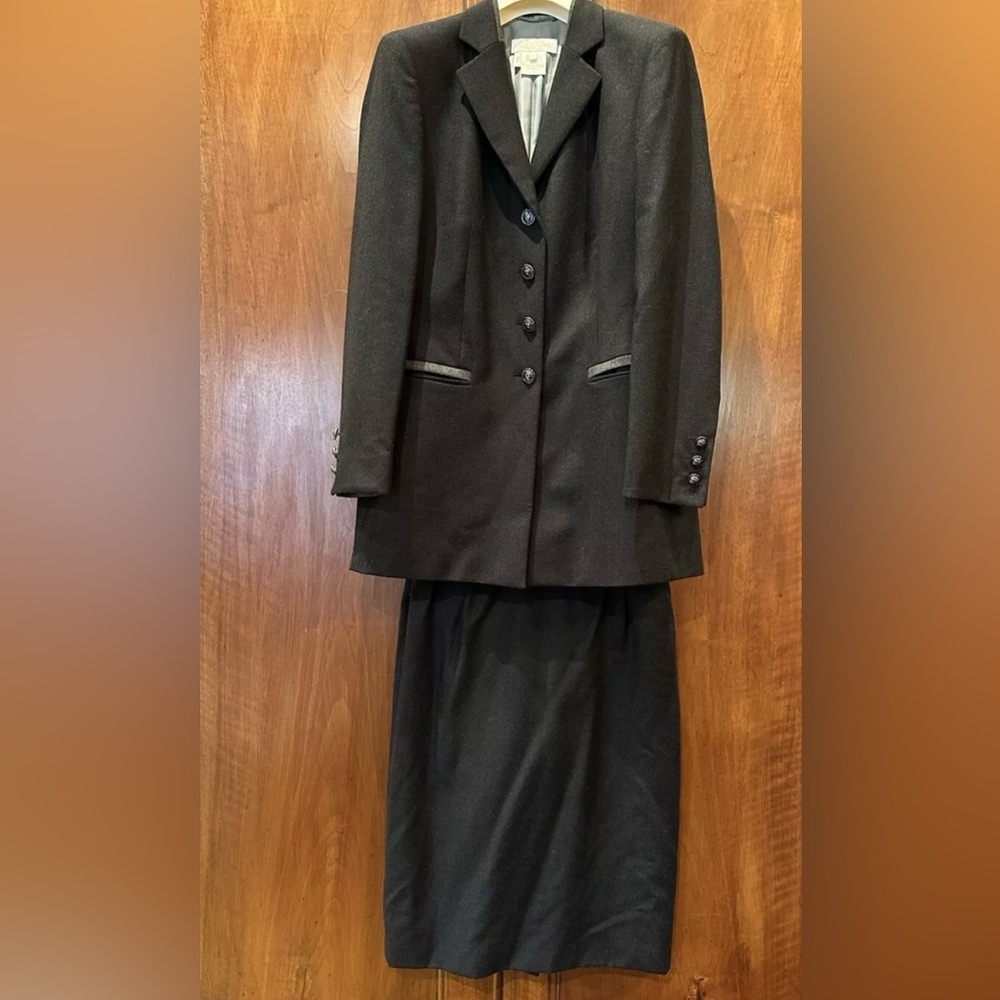 Classic Escada Margaretha Ley Jacket & Skirt Set Suit Size 8 10 Charcoal Gray